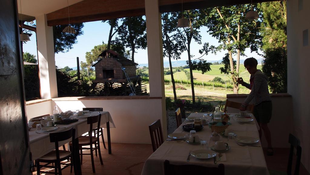 Agriturismo La Terra Valiano Exterior foto