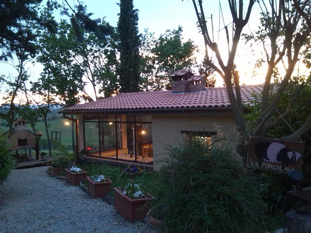 Agriturismo La Terra Valiano Exterior foto